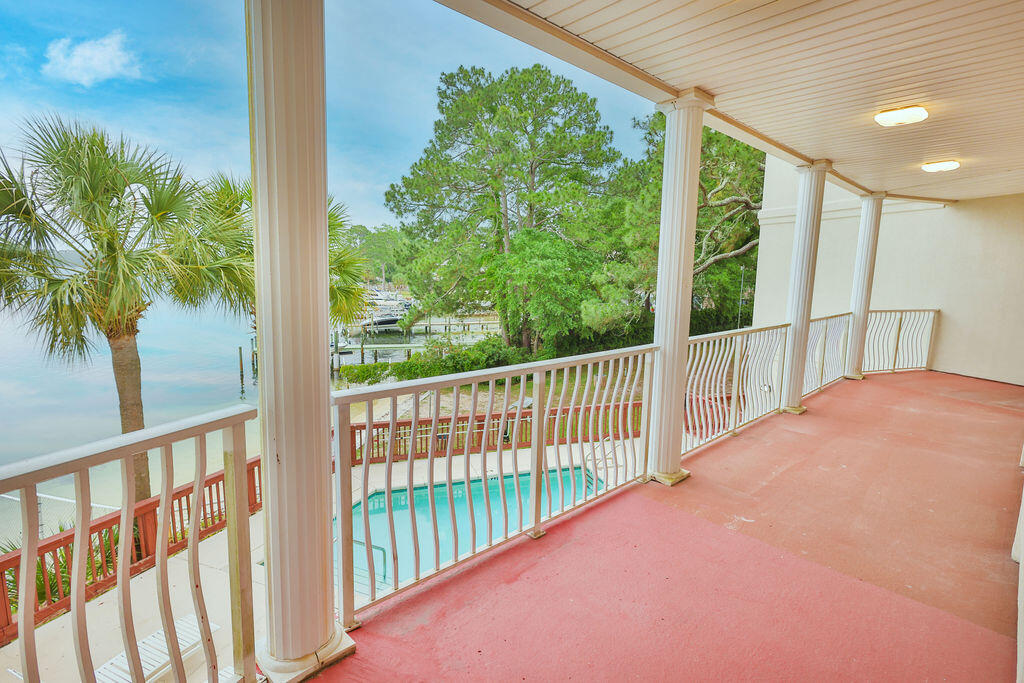 LAGUNA LANDING CONDO - Residential