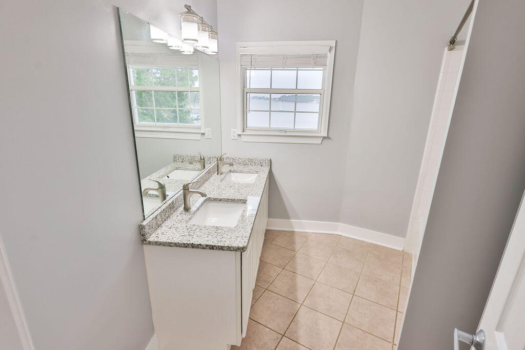 LAGUNA LANDING CONDO - Residential