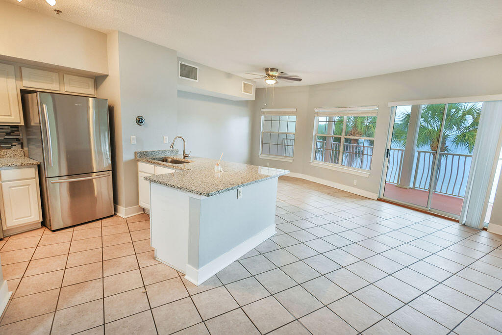 LAGUNA LANDING CONDO - Residential
