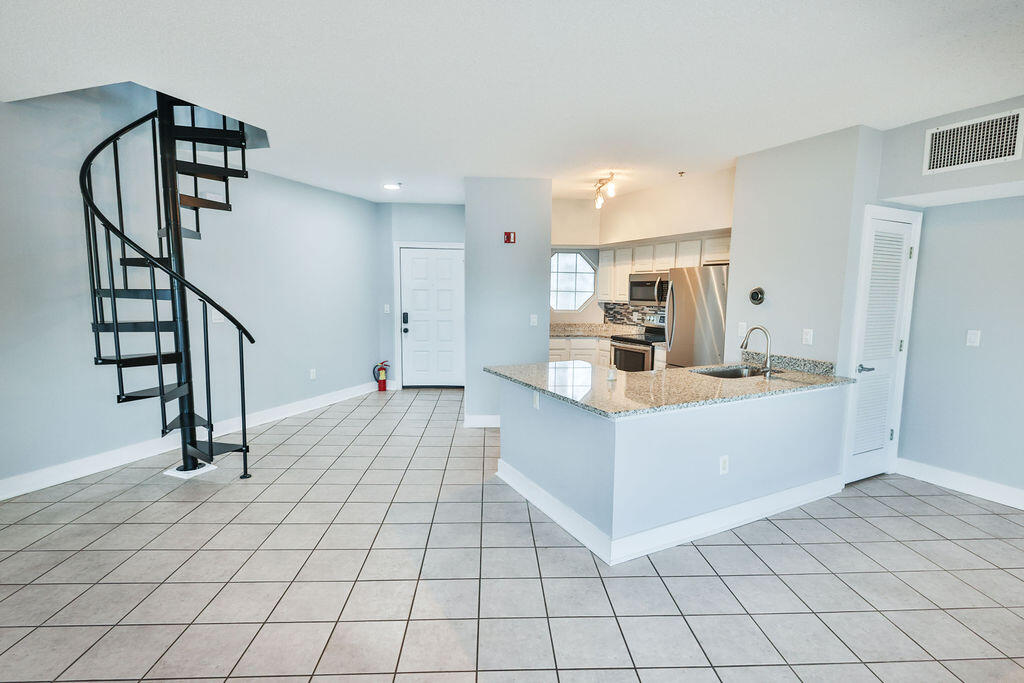 LAGUNA LANDING CONDO - Residential