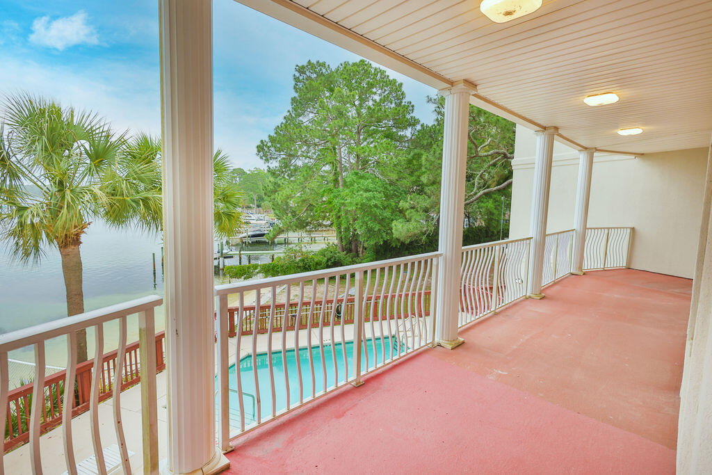 LAGUNA LANDING CONDO - Residential