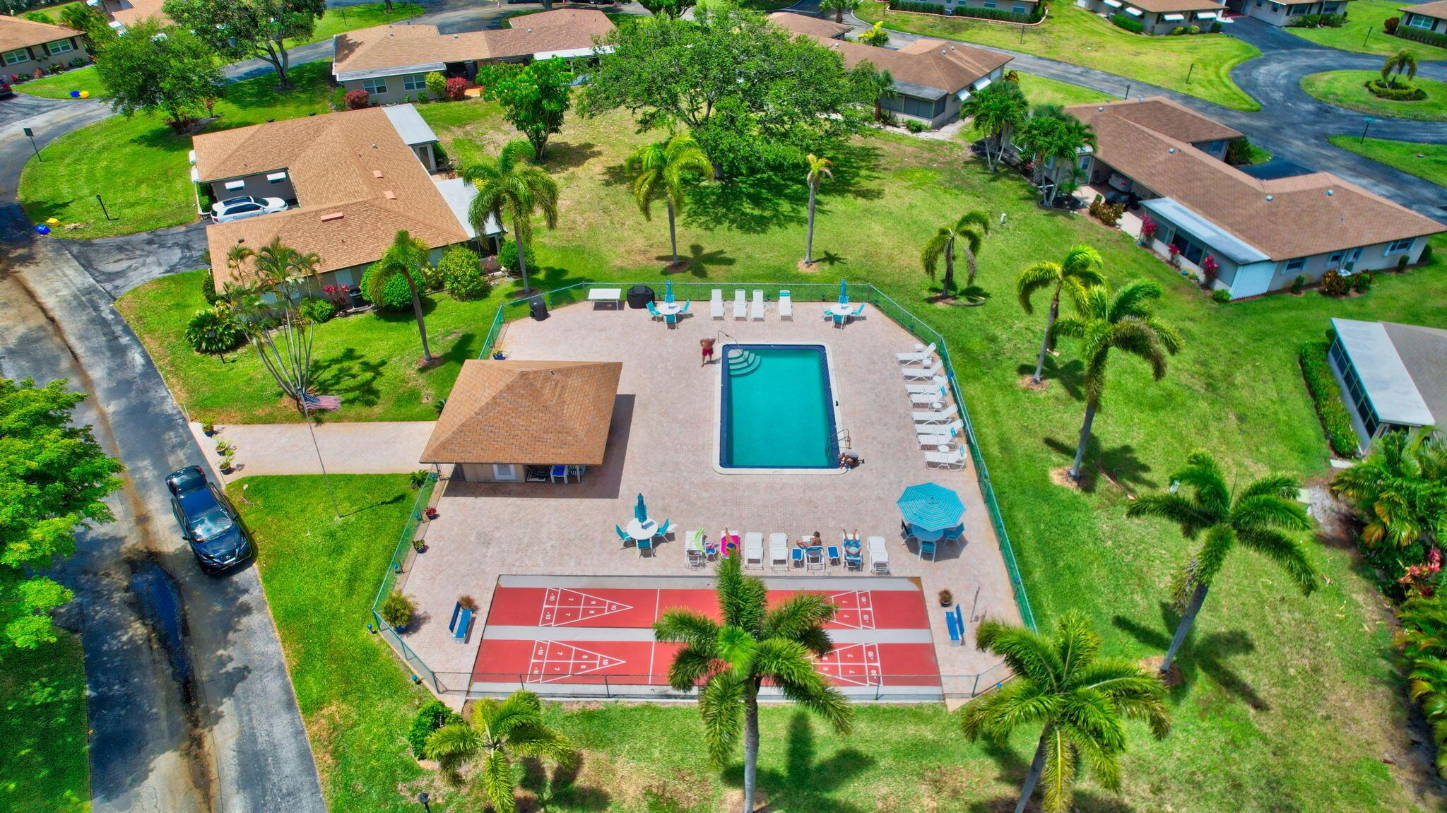 COUNTRY MANORS CONDO - Residential