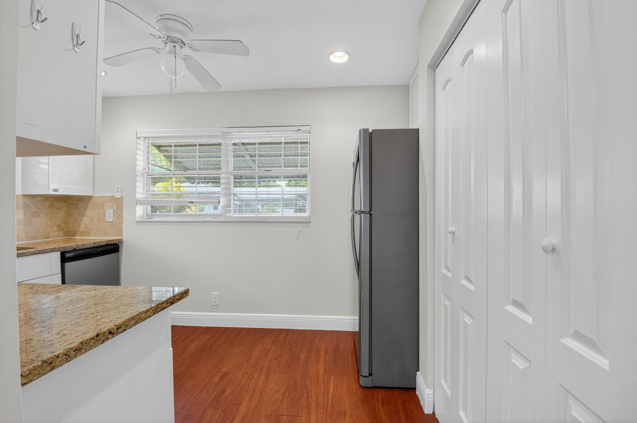 COUNTRY MANORS CONDO - Residential