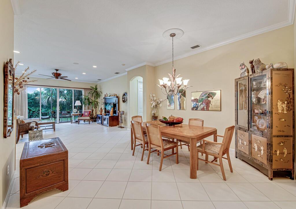 8298 Sandpiper Glen Drive