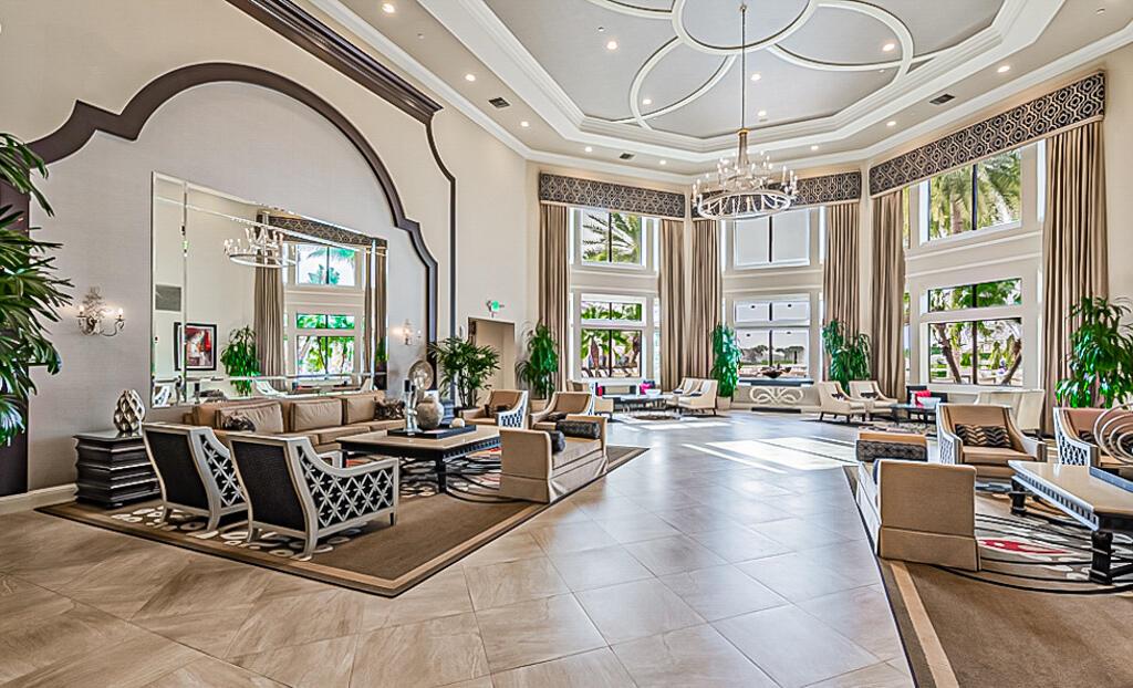 VALENCIA SHORES - Residential