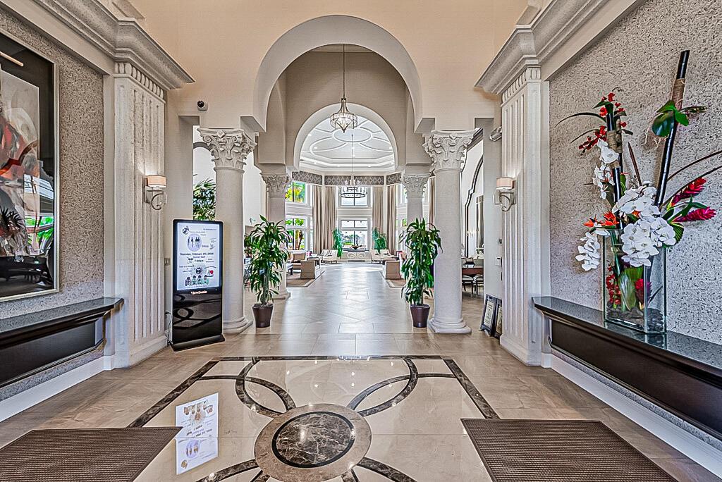 VALENCIA SHORES - Residential