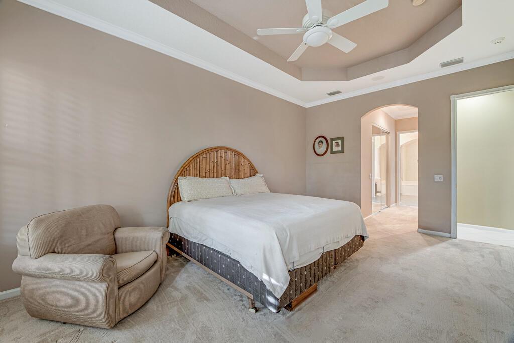 VALENCIA SHORES - Residential