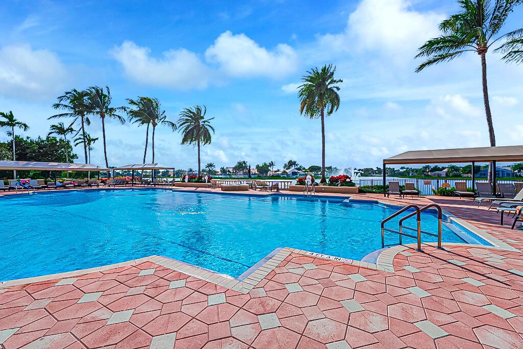 VALENCIA SHORES - Residential