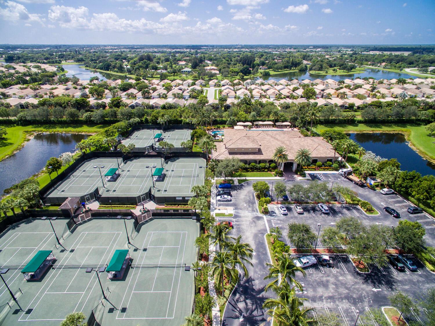 VALENCIA SHORES - Residential