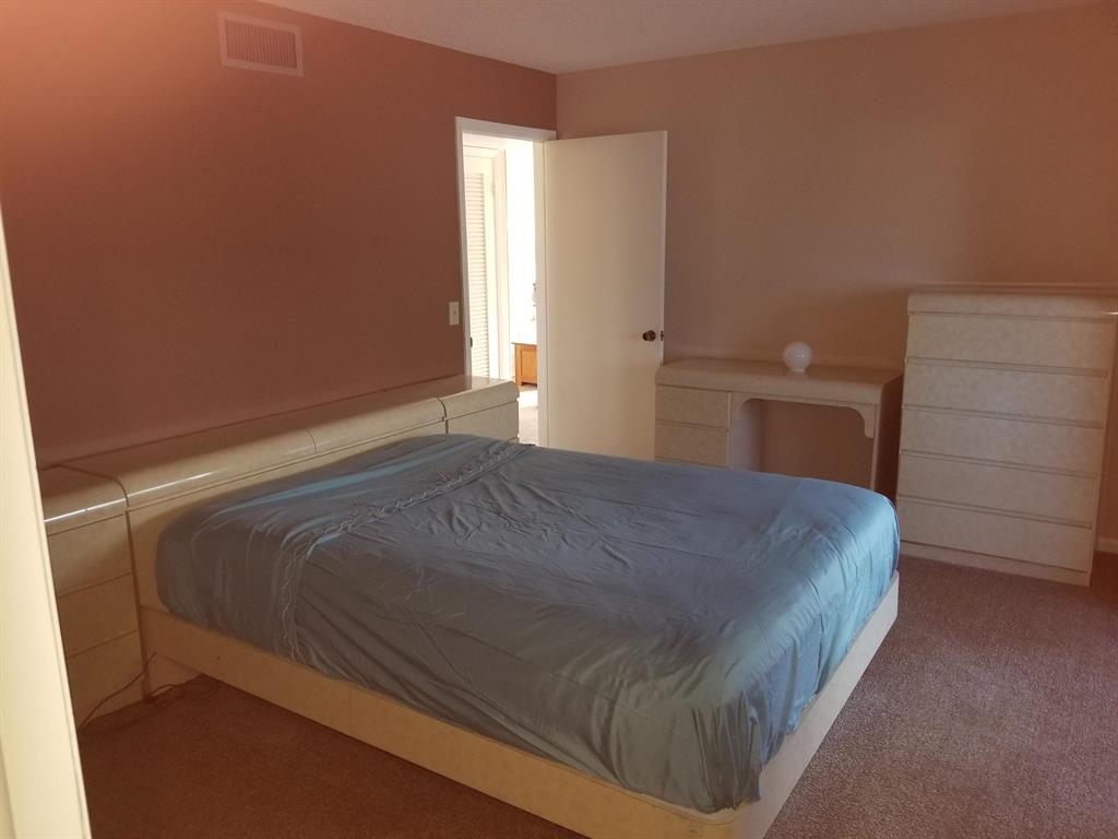 KINGS POINT CAPRI CONDOS - Residential Lease