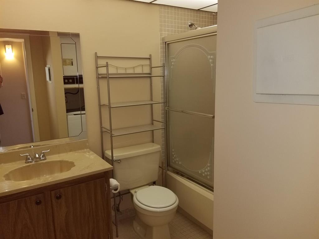 KINGS POINT CAPRI CONDOS - Residential Lease