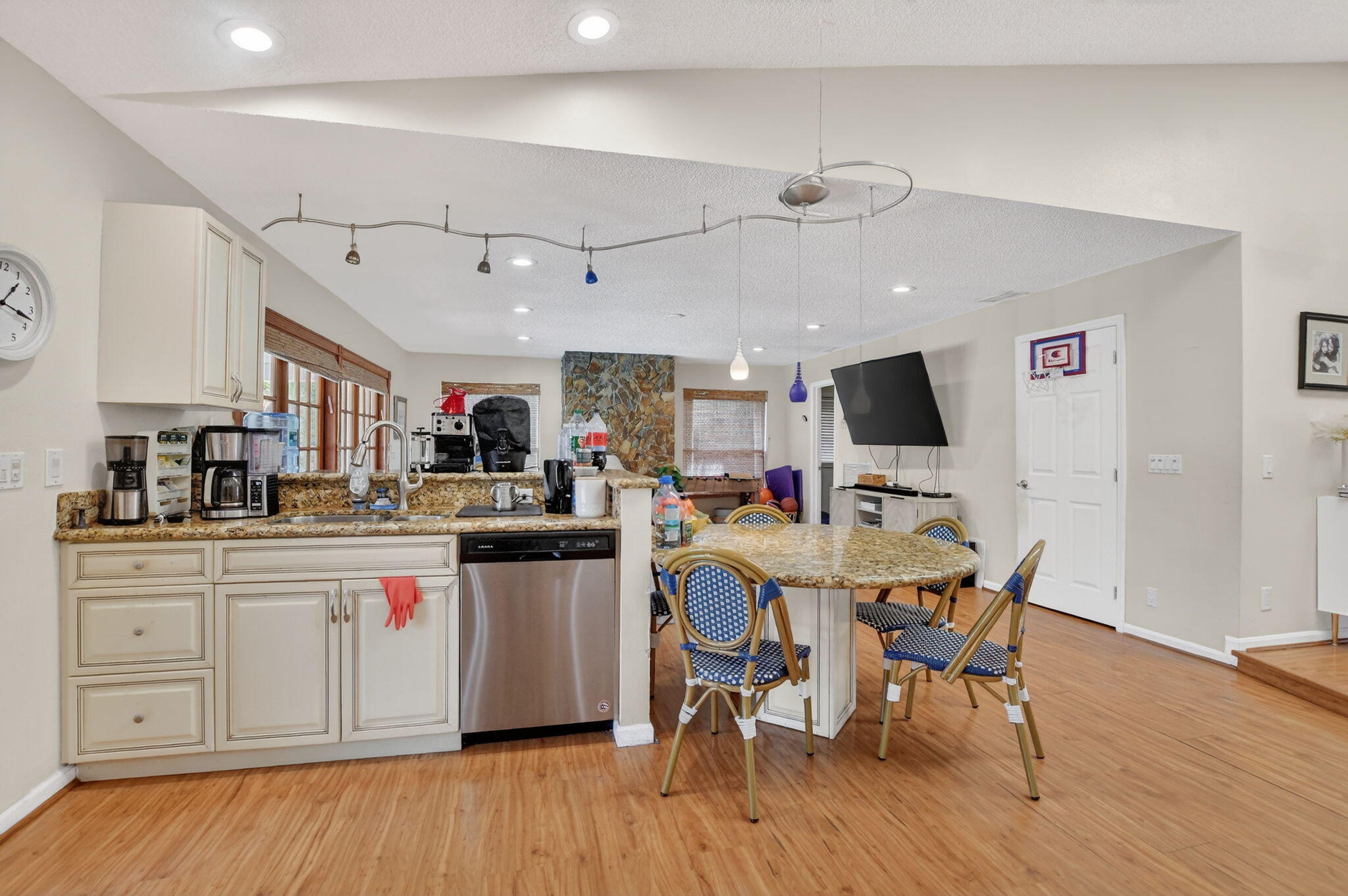 THORNHILL GREEN - Residential