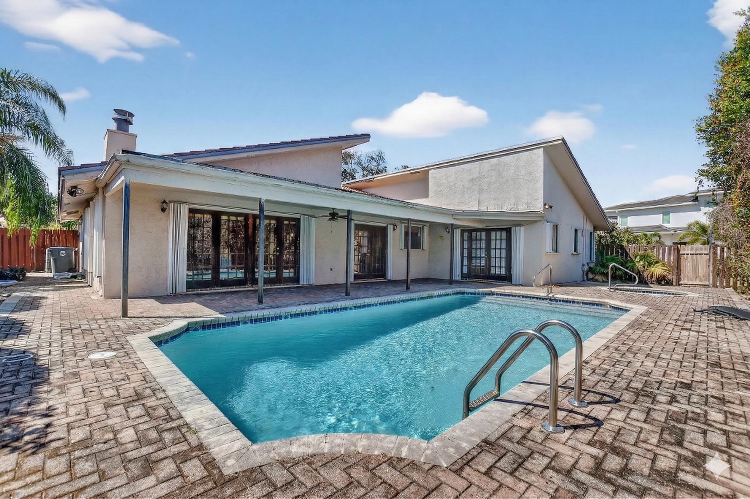 THORNHILL GREEN - Residential