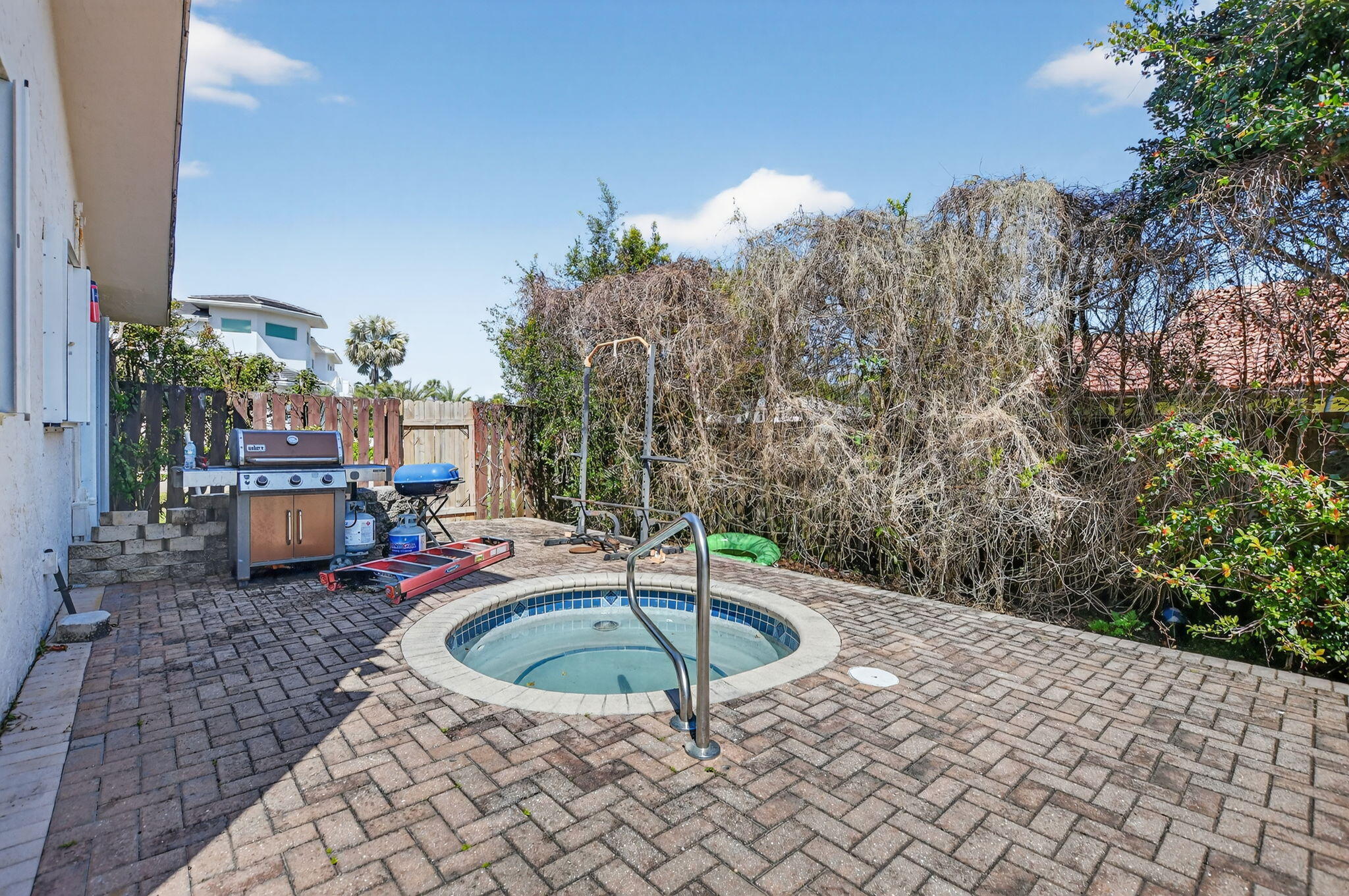 THORNHILL GREEN - Residential