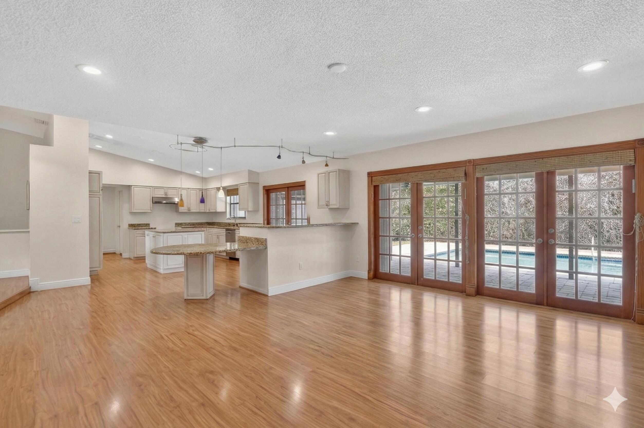 THORNHILL GREEN - Residential