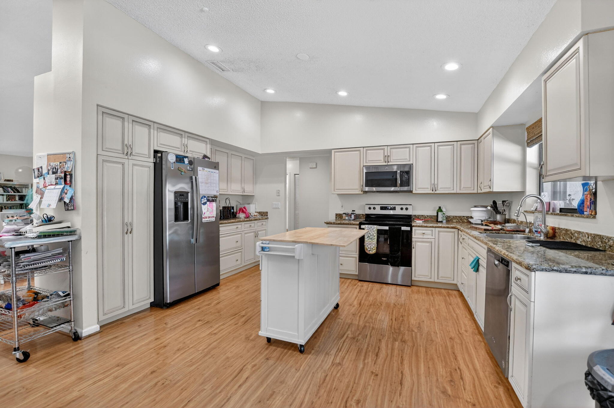 THORNHILL GREEN - Residential