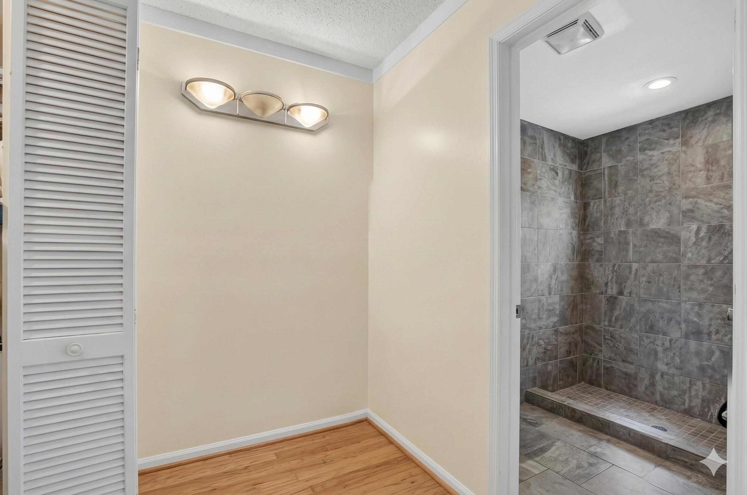 THORNHILL GREEN - Residential