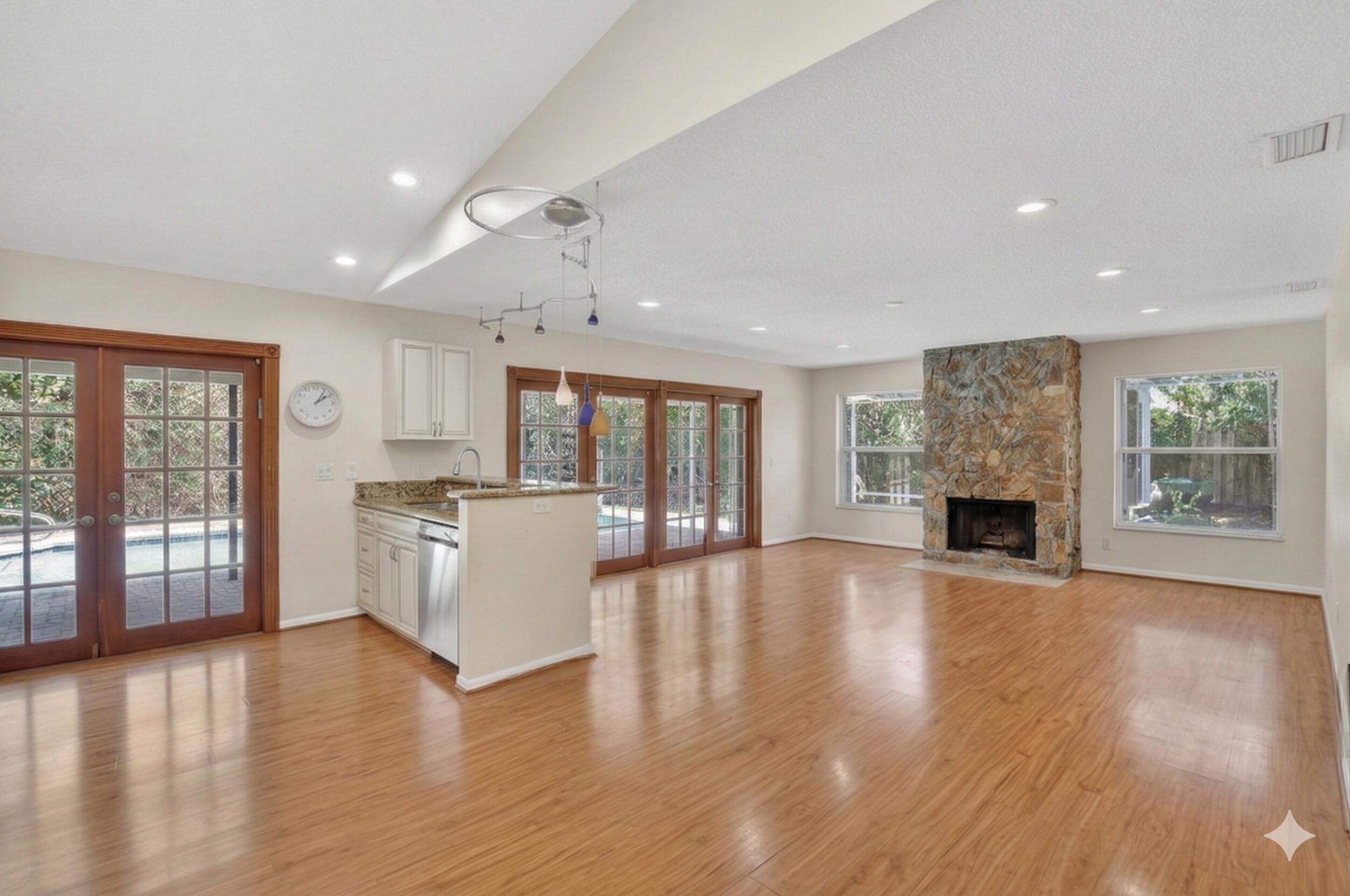 THORNHILL GREEN - Residential