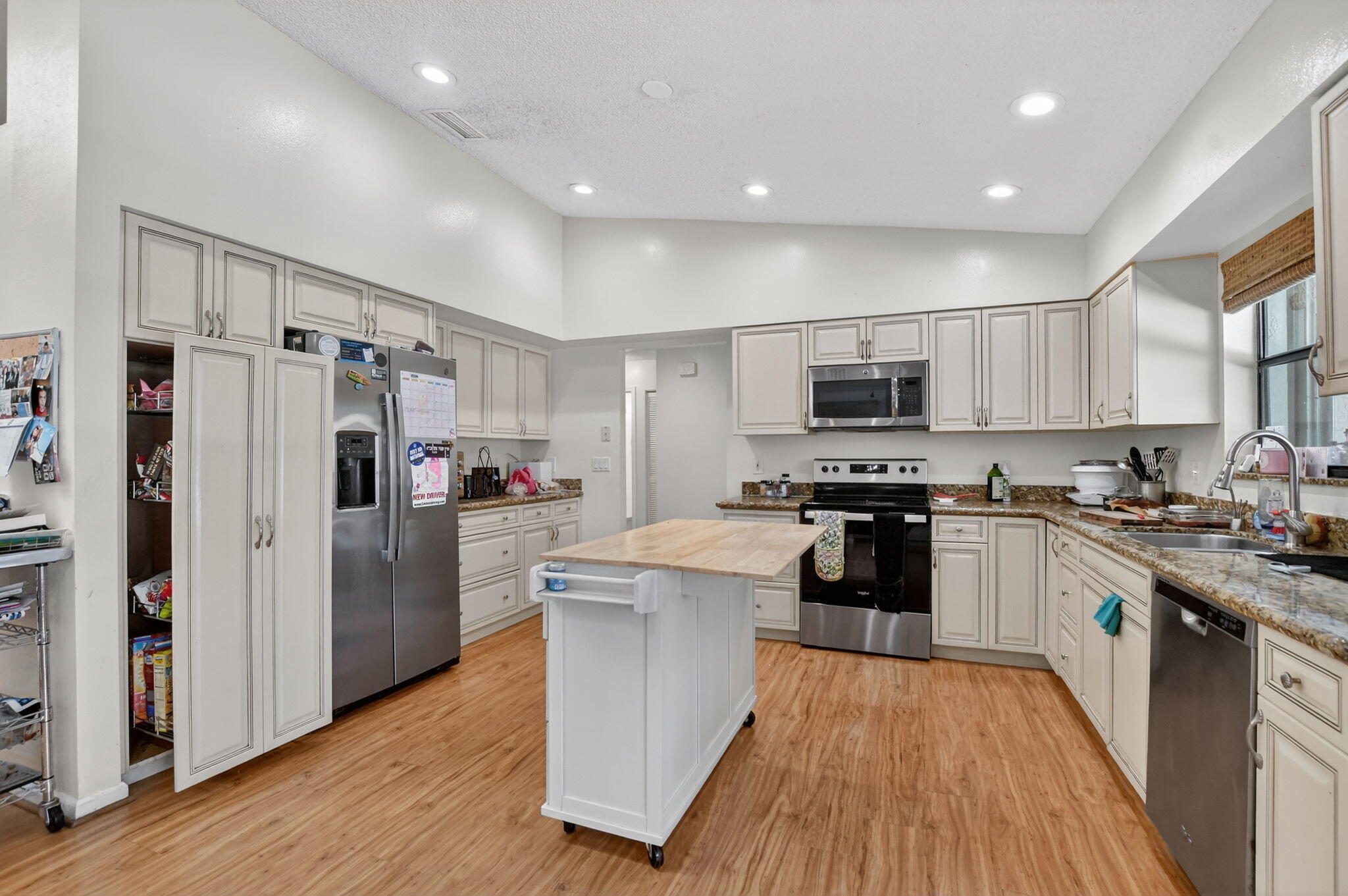 THORNHILL GREEN - Residential