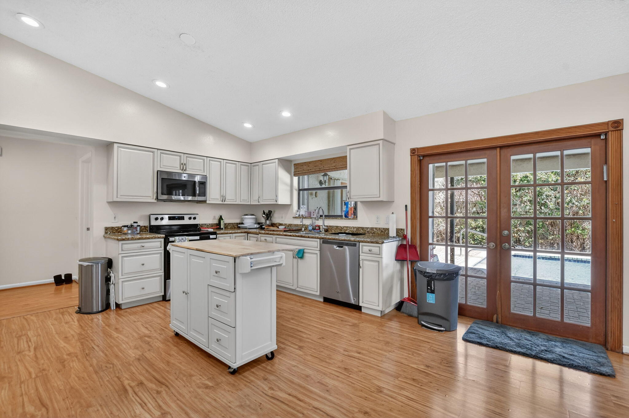 THORNHILL GREEN - Residential