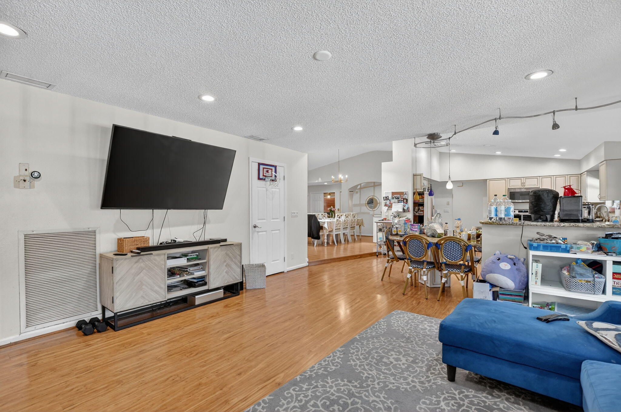 THORNHILL GREEN - Residential