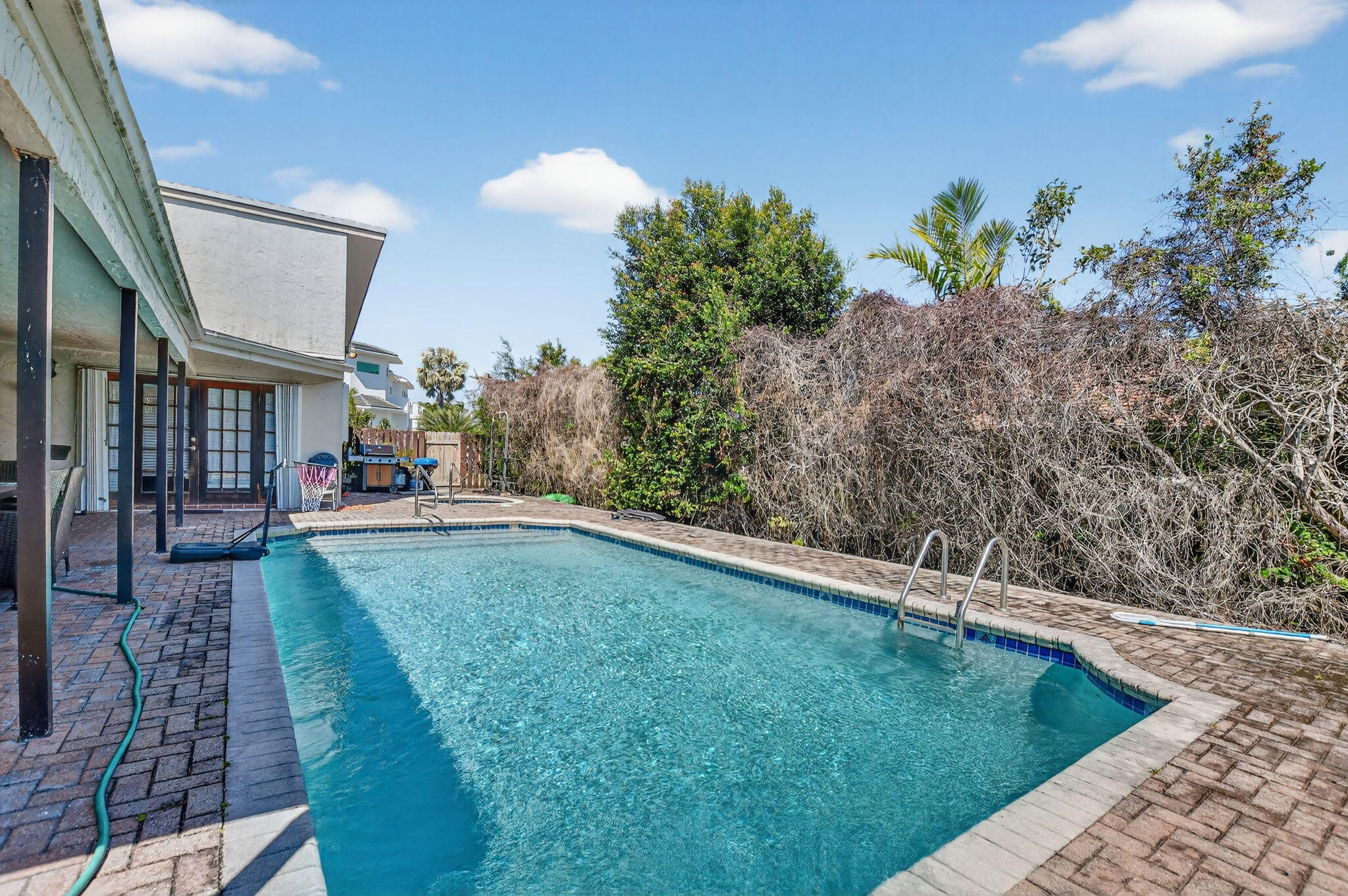 THORNHILL GREEN - Residential