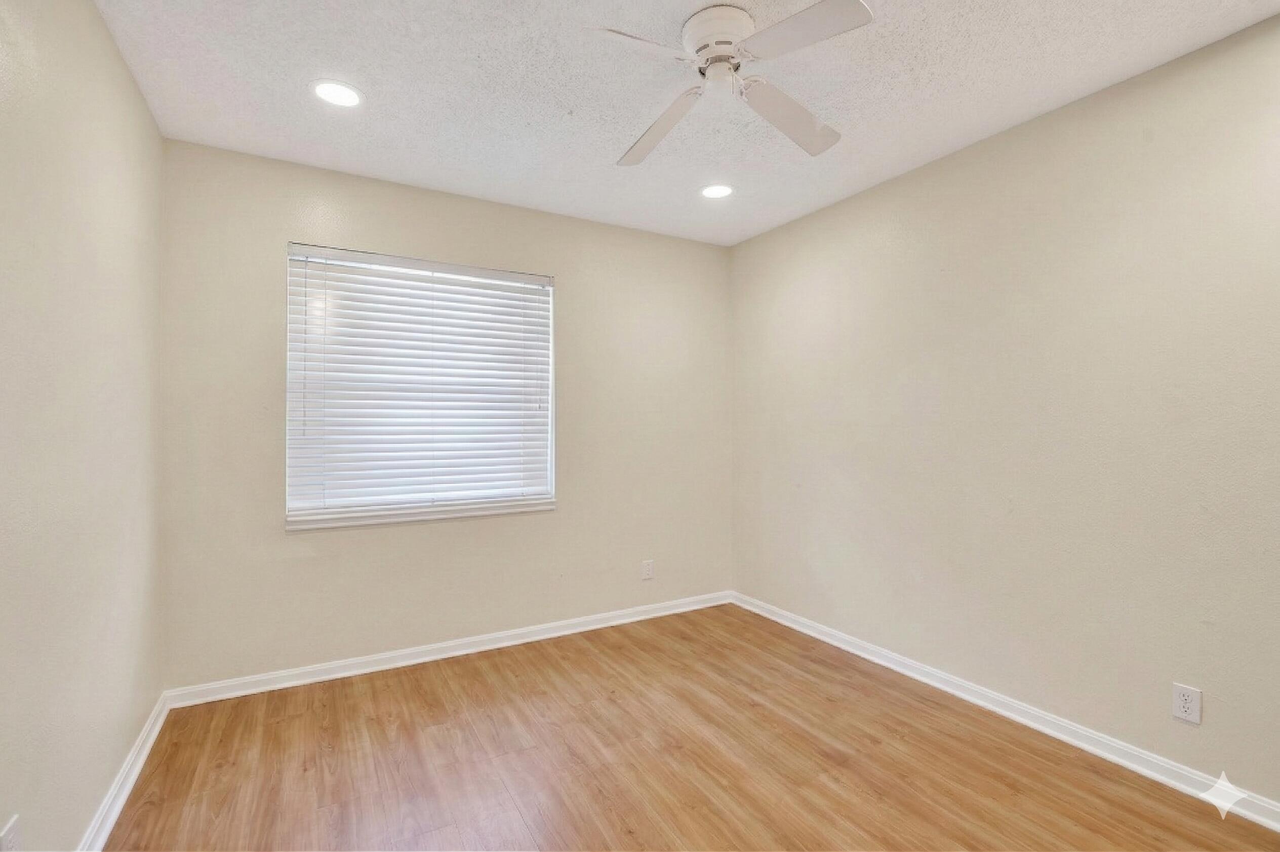 THORNHILL GREEN - Residential