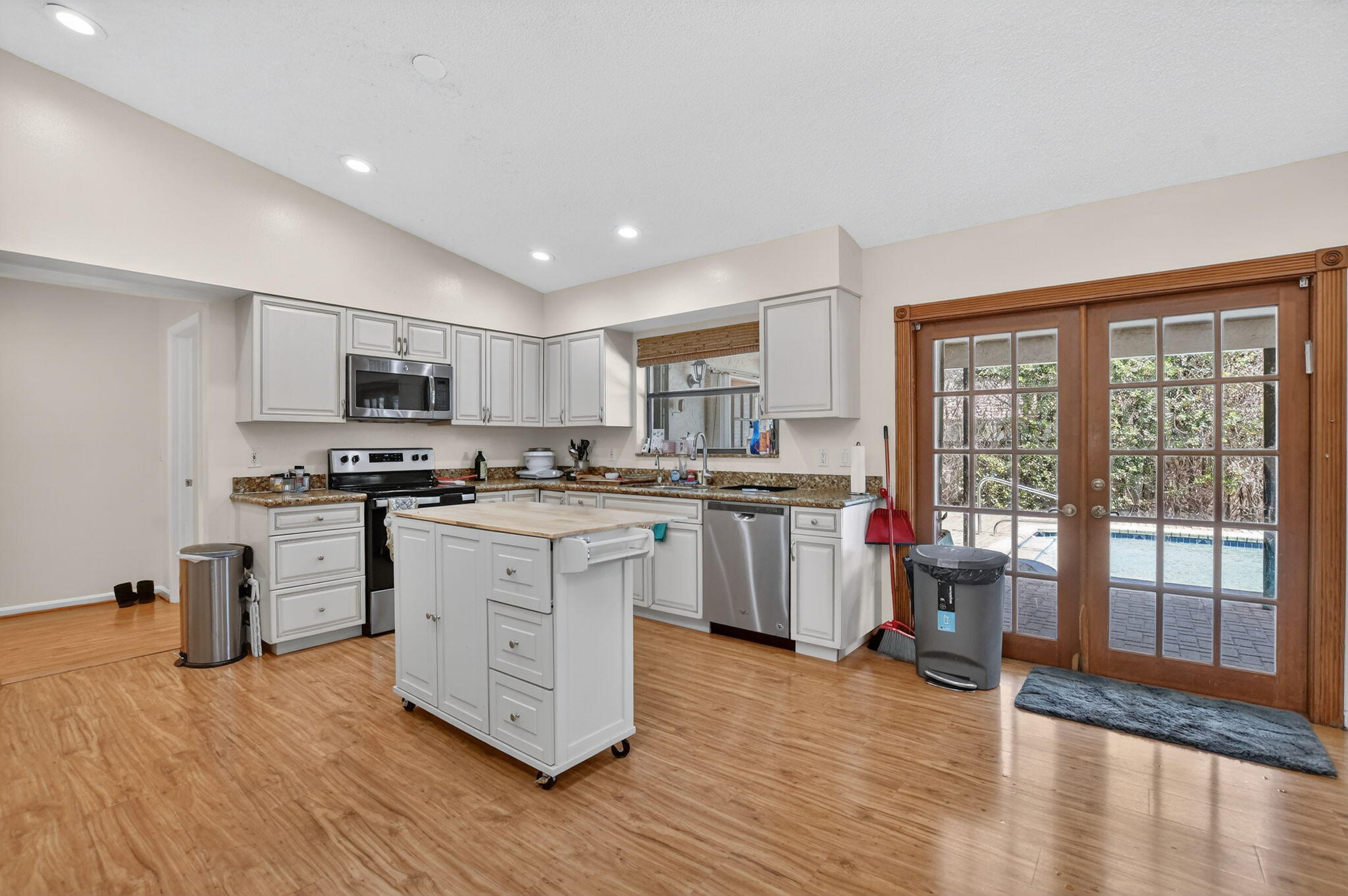 THORNHILL GREEN - Residential