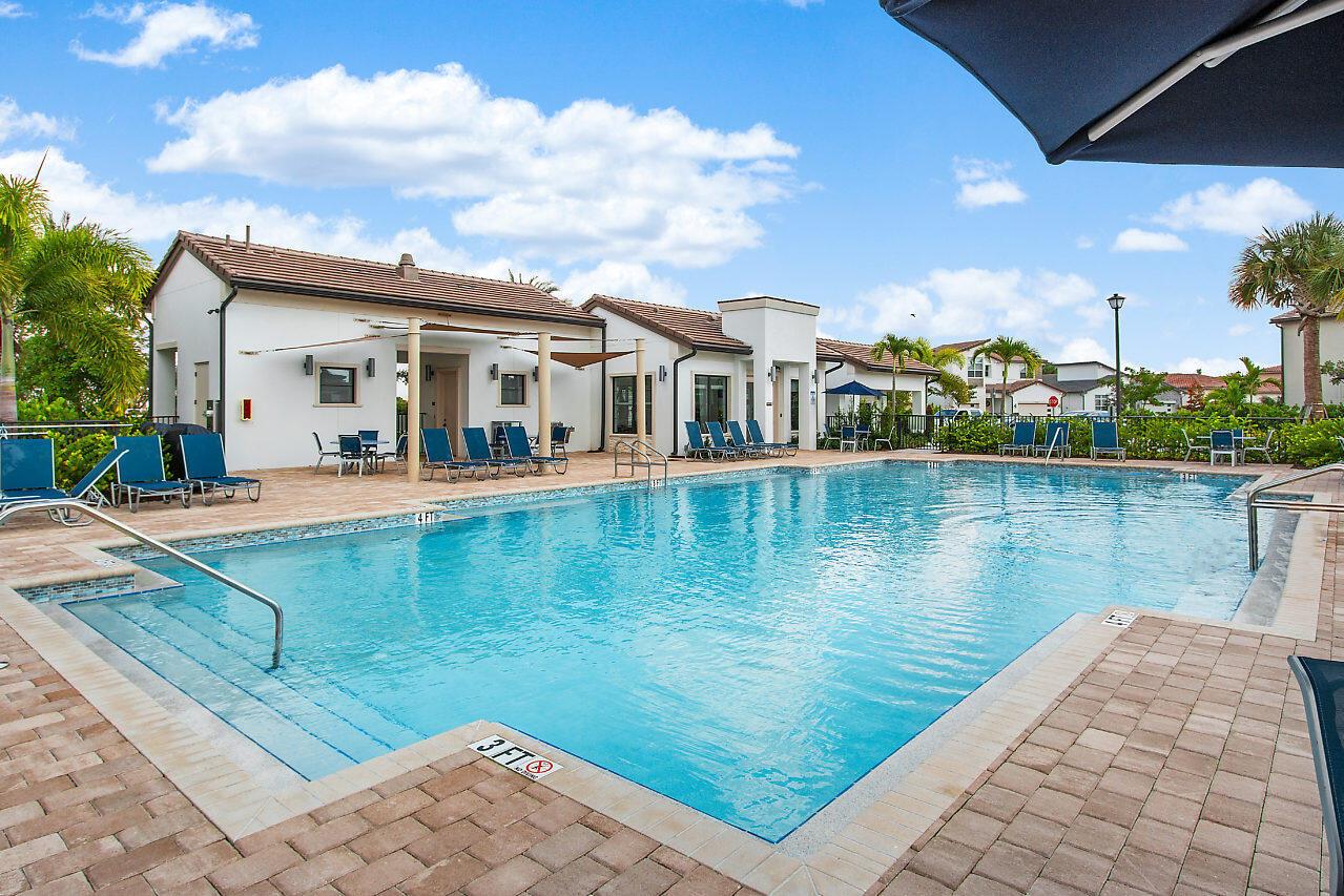 FIELDS AT GULFSTREAM POLO - Residential