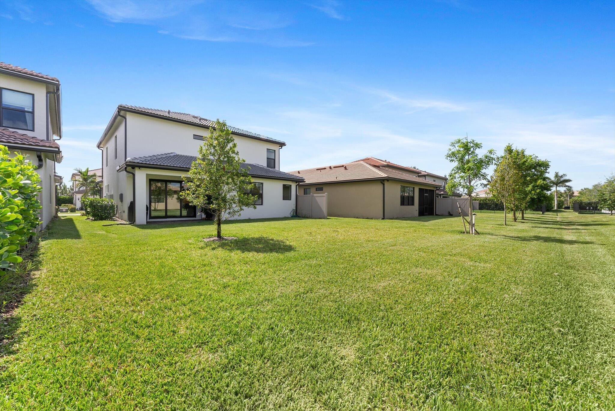 FIELDS AT GULFSTREAM POLO - Residential