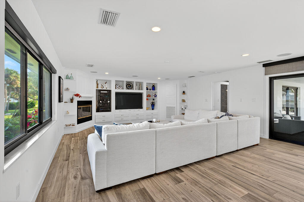 FEE'S SUBDIVISION - Residential