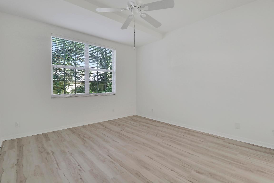 TEQUESTA TRACE CONDO - Residential