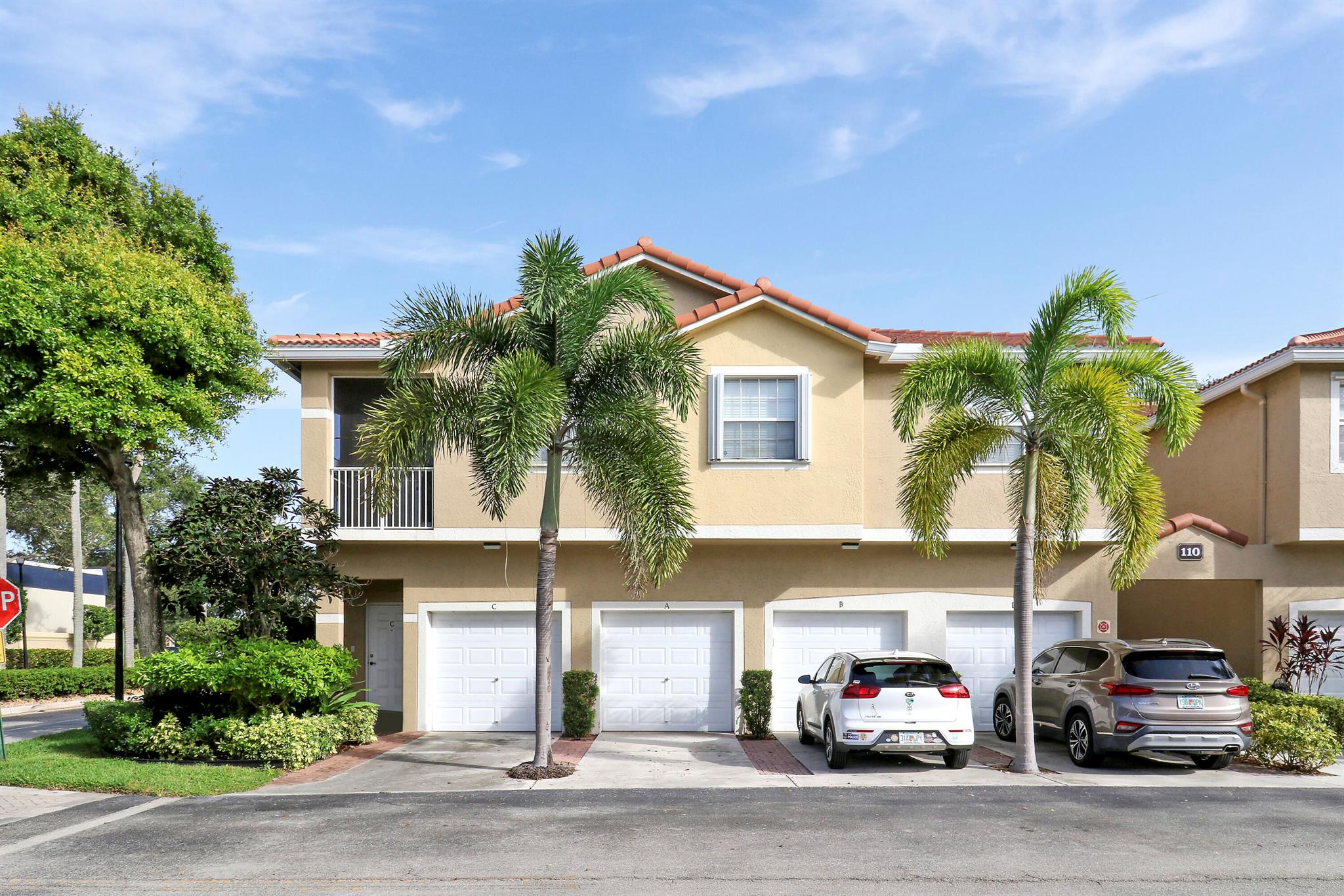 TEQUESTA TRACE CONDO - Residential