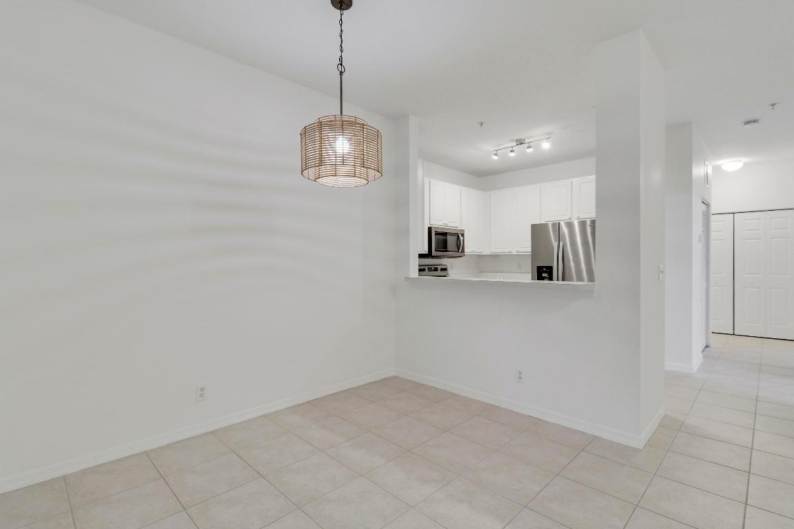 TEQUESTA TRACE CONDO - Residential