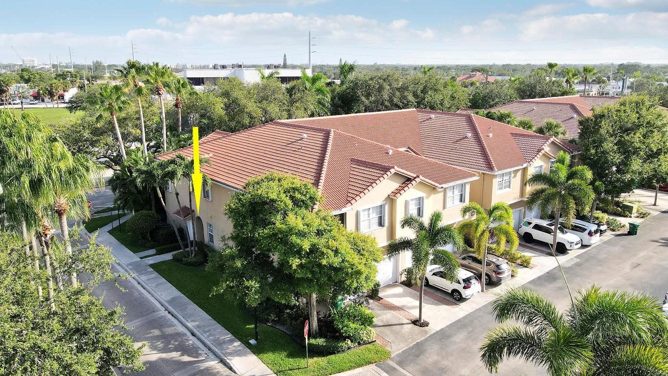 TEQUESTA TRACE CONDO - Residential