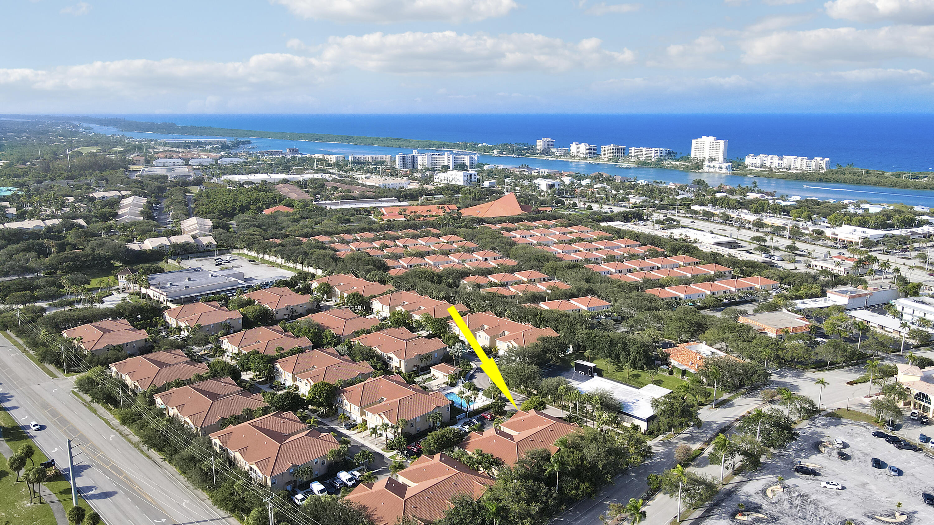TEQUESTA TRACE CONDO - Residential