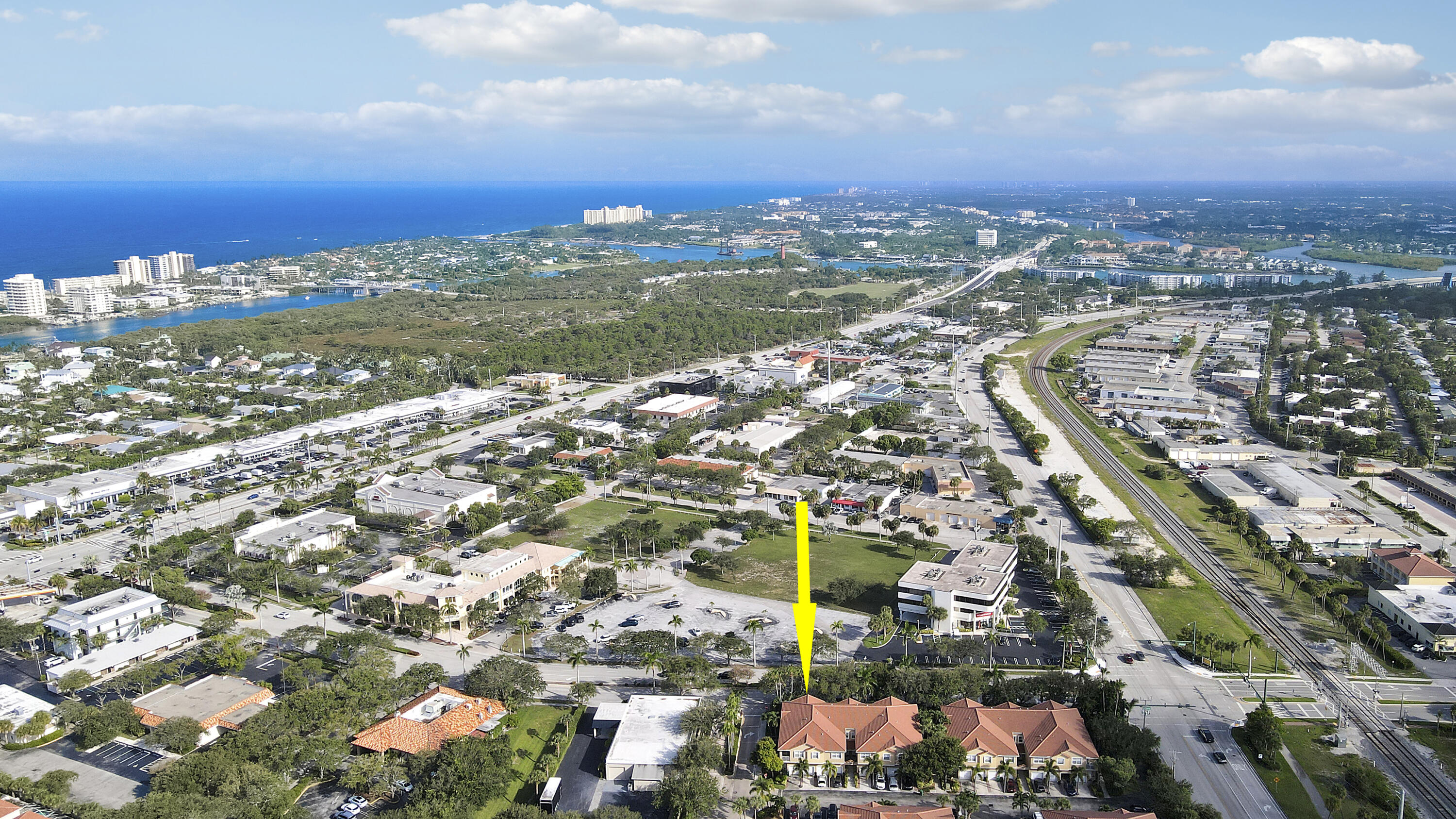 TEQUESTA TRACE CONDO - Residential