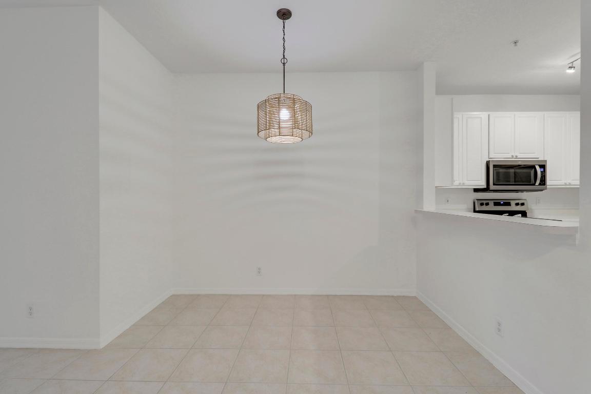 TEQUESTA TRACE CONDO - Residential