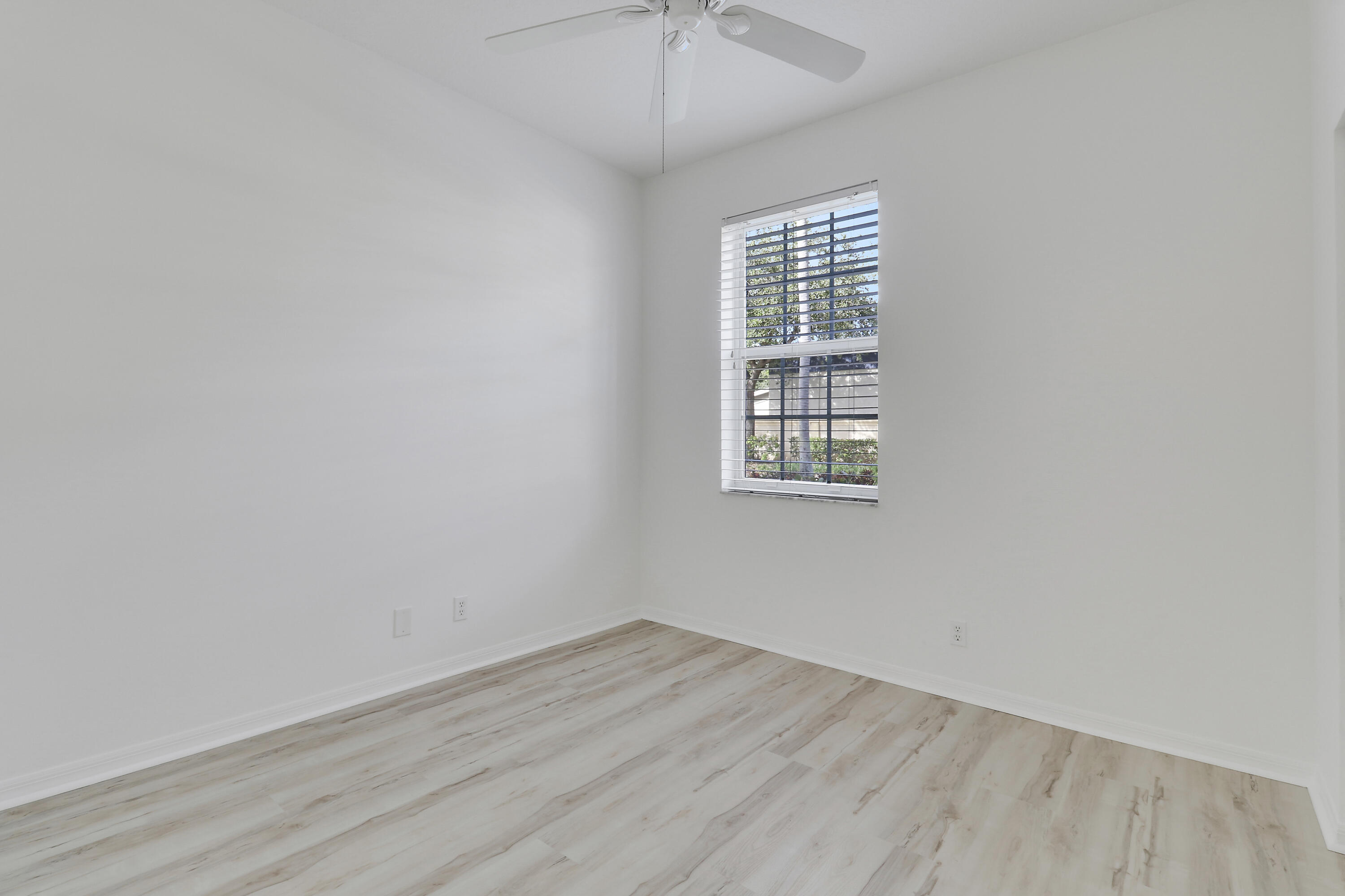 TEQUESTA TRACE CONDO - Residential