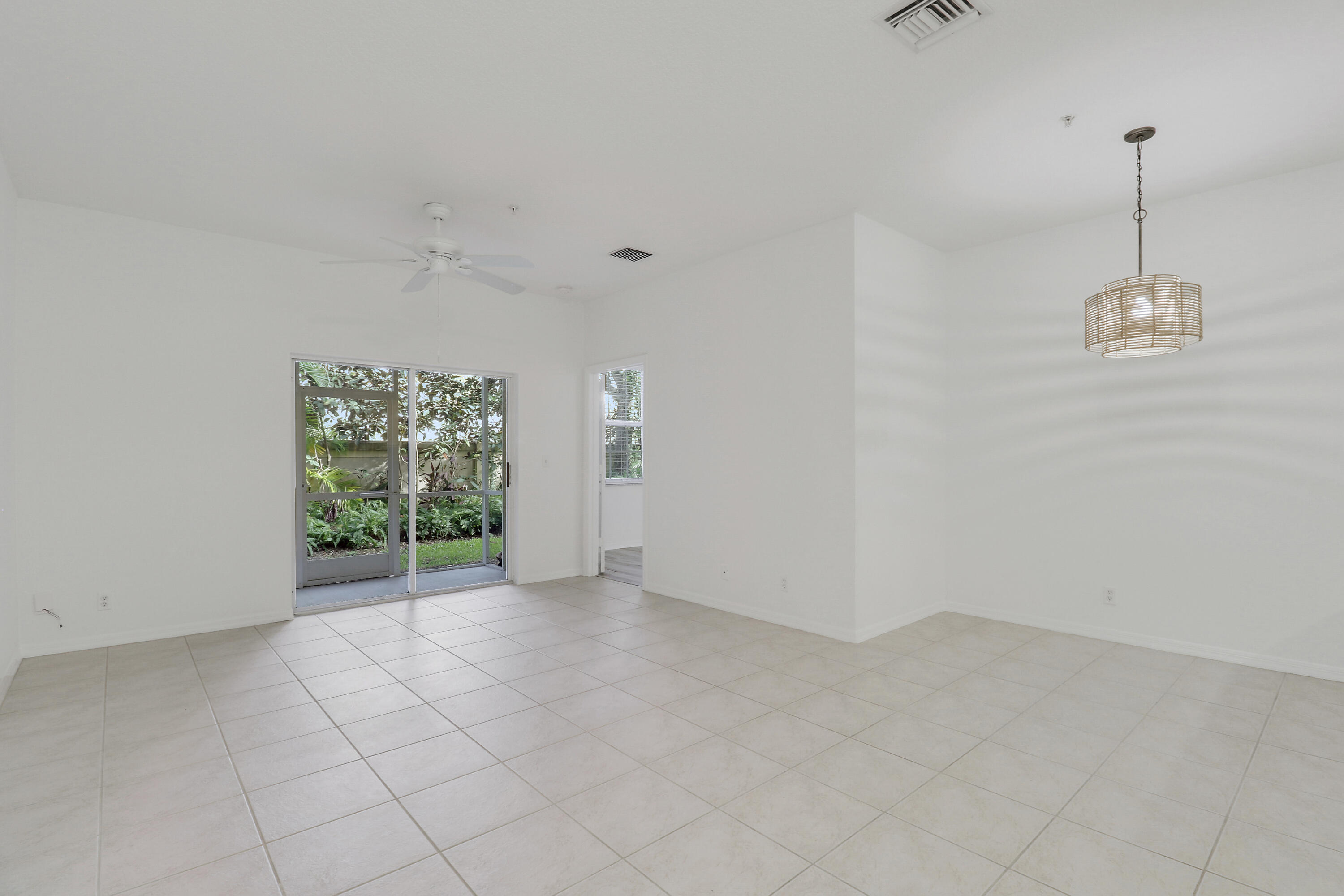 TEQUESTA TRACE CONDO - Residential