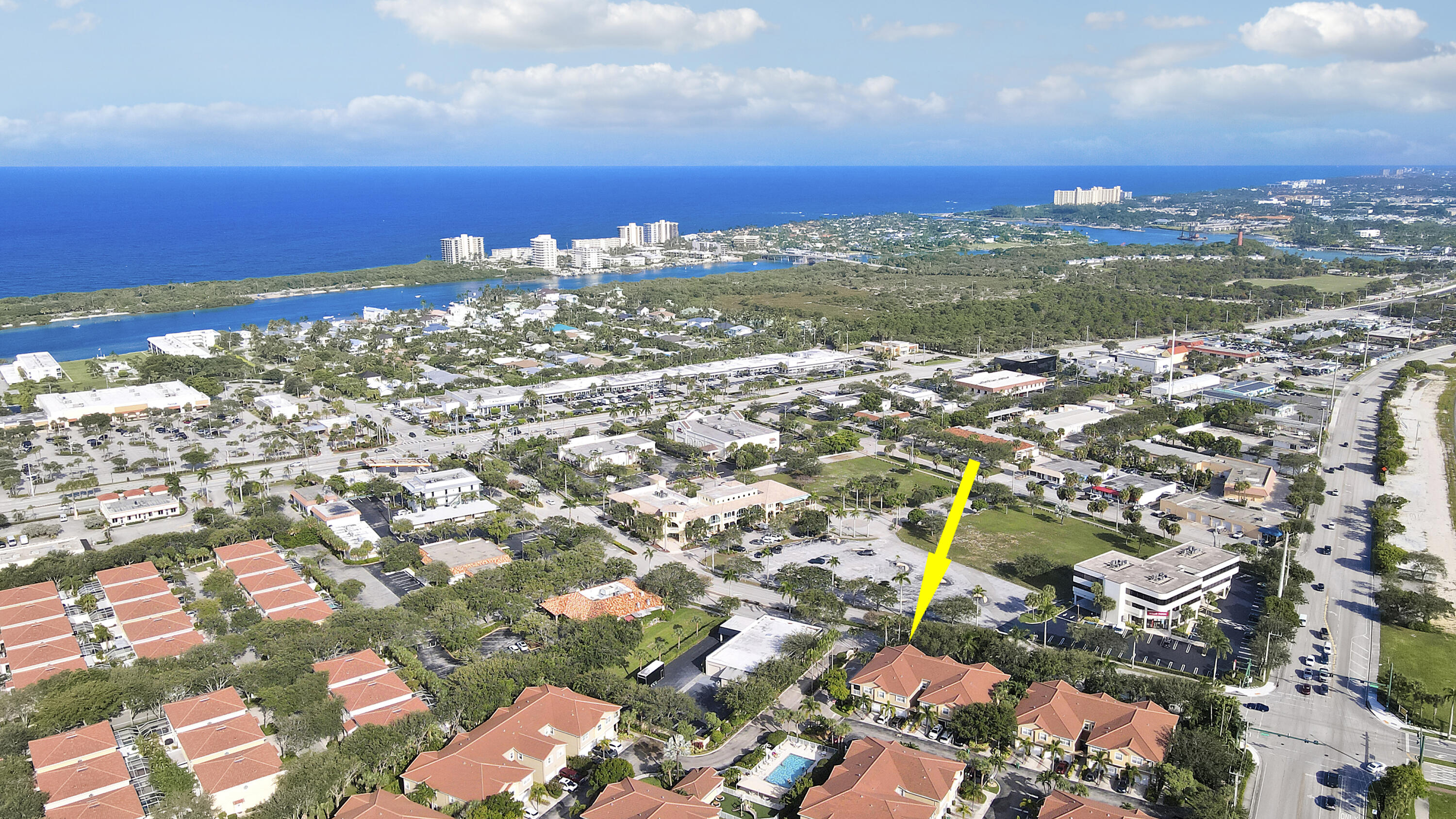 TEQUESTA TRACE CONDO - Residential