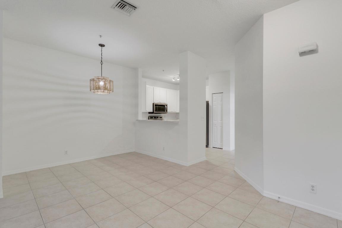TEQUESTA TRACE CONDO - Residential