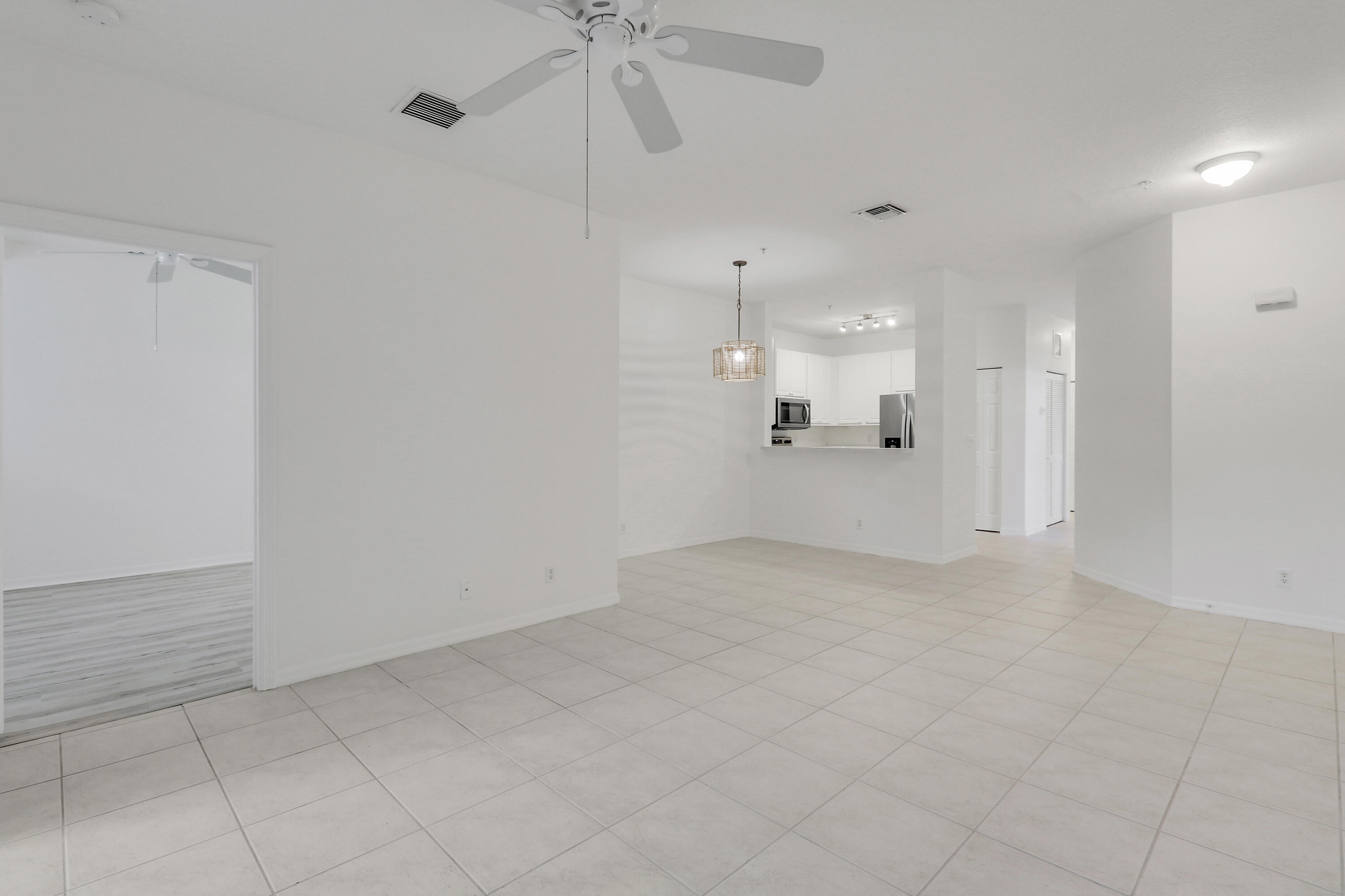 TEQUESTA TRACE CONDO - Residential