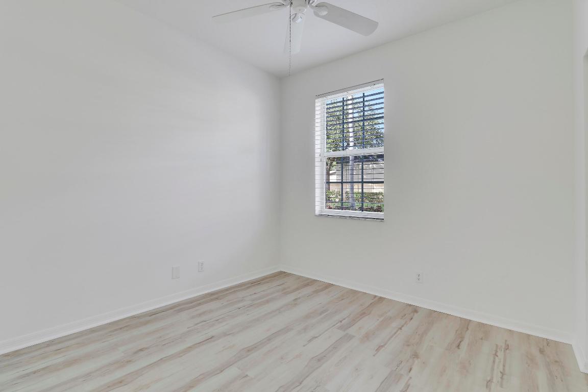 TEQUESTA TRACE CONDO - Residential