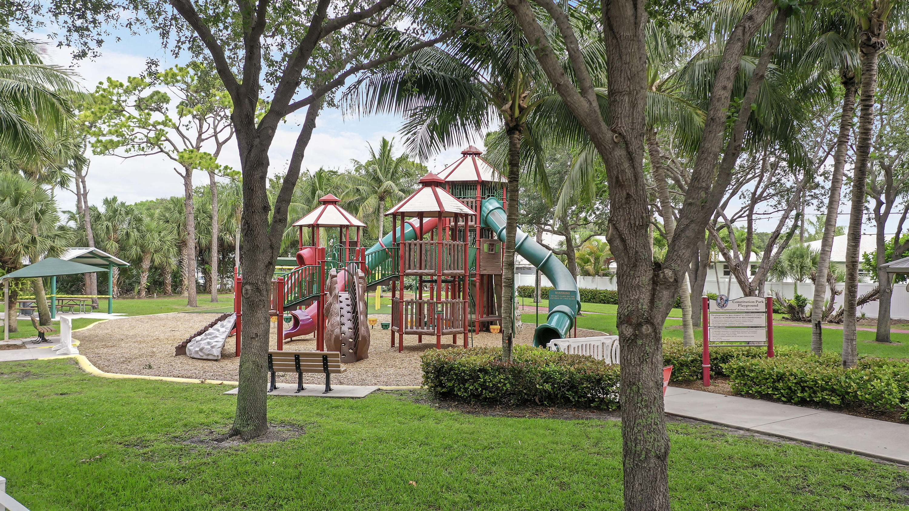 TEQUESTA TRACE CONDO - Residential