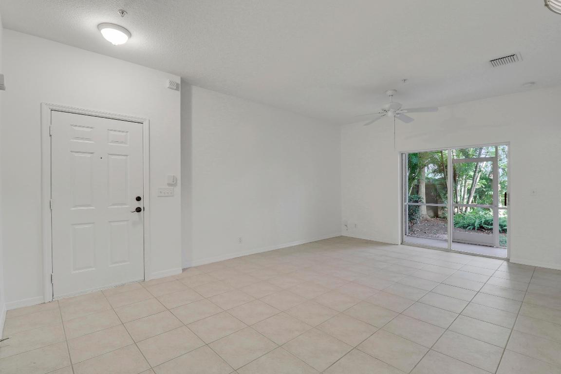 TEQUESTA TRACE CONDO - Residential
