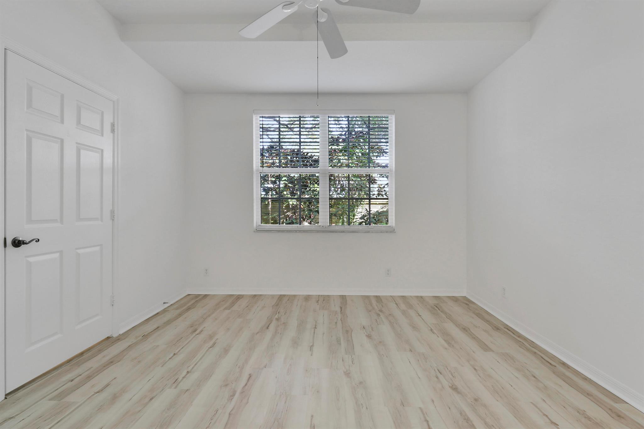 TEQUESTA TRACE CONDO - Residential