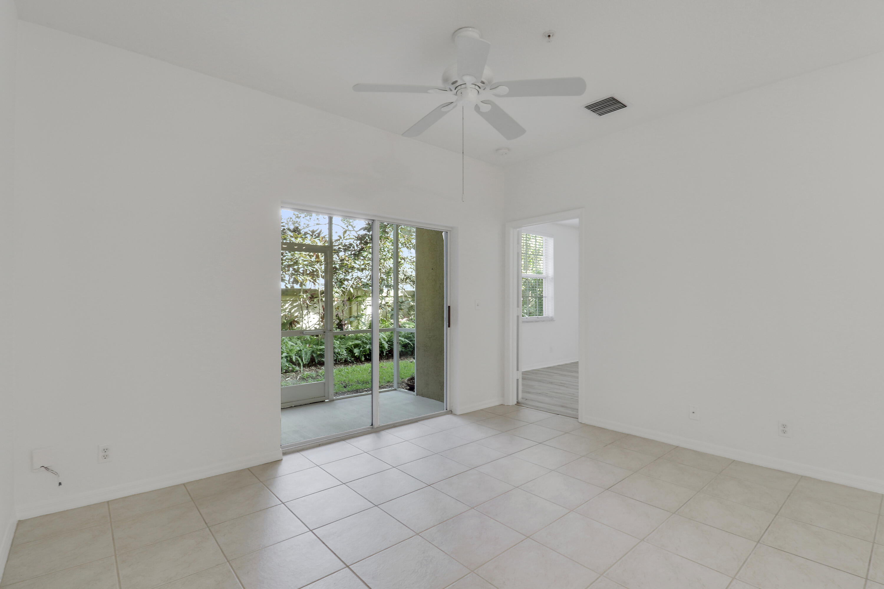 TEQUESTA TRACE CONDO - Residential