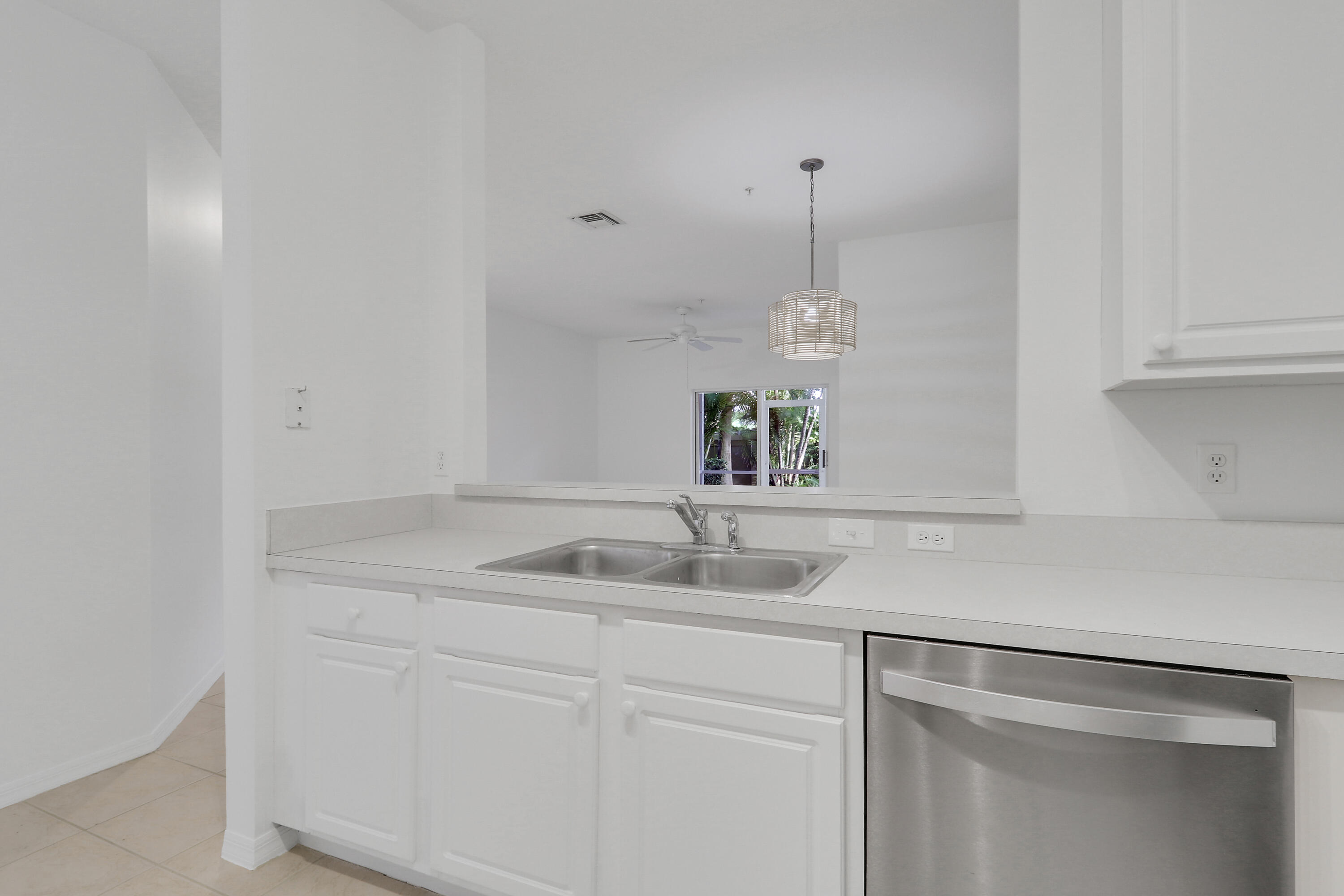 TEQUESTA TRACE CONDO - Residential