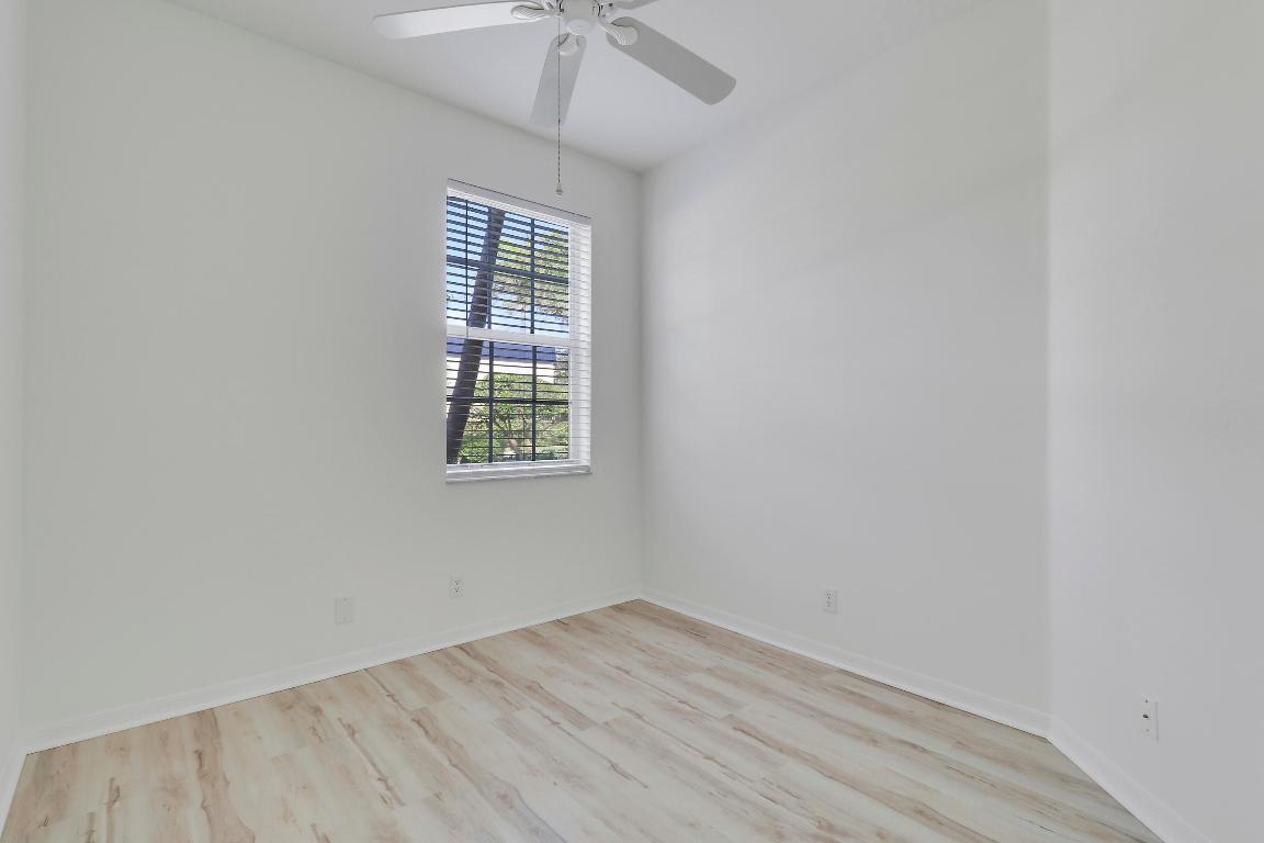 TEQUESTA TRACE CONDO - Residential